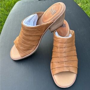 Sofft Womens Pienza Sandal / Slide Sz 9.5 - Luggage Color
